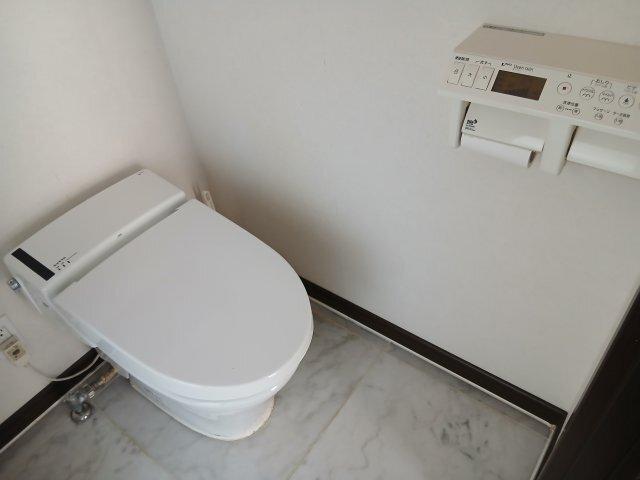 サンダーソンレジデンス（406） トイレ