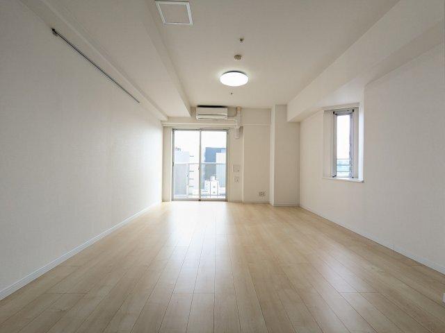 エムジー目黒駅前（1302） リビング