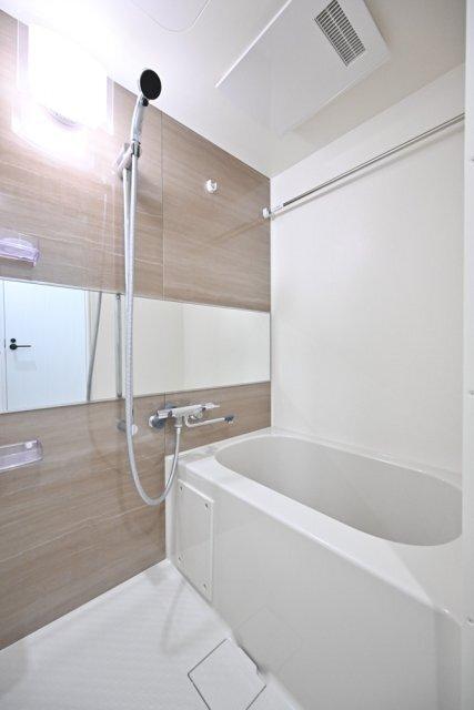Ｔｈｅ　Ｒｅｓｉｄｅｎｃｅ　Ｎｉｈｏｎｂａｓｈｉ バス／シャワー