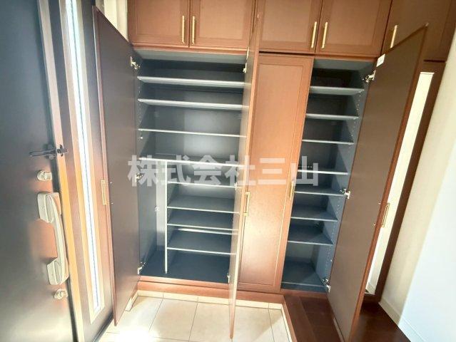 田柄1丁目戸建 収納