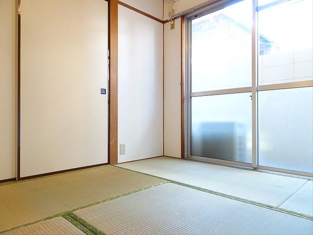 シャトレー富士（203） 室内