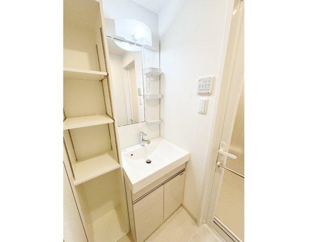 プレール・ドゥーク板橋本町Ⅲ（303） 室内