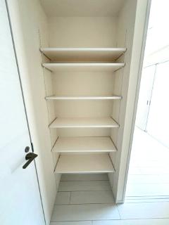 コンフォートわせだ（102） 収納