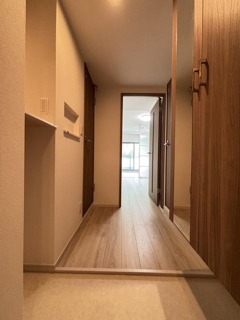 リブリ・国立イチョウテラス 玄関