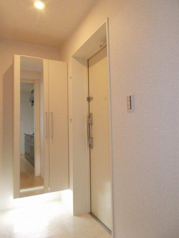 プリムローズ西早稲田（402） 玄関