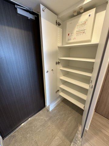 コンシェリア町屋（1002） 玄関