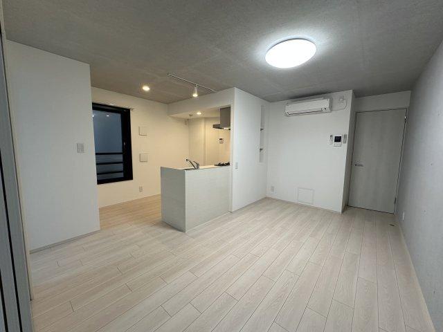ＧＲＡＮ ＰＡＳＥＯ三宿Ⅱ（304） リビング
