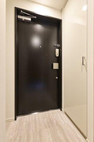 プラウドフラット亀戸ステーションプレイス（1404） 玄関