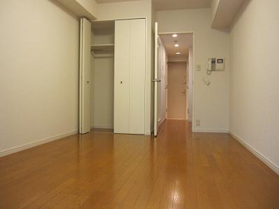 プレール・ドゥーク西新宿（510） リビング