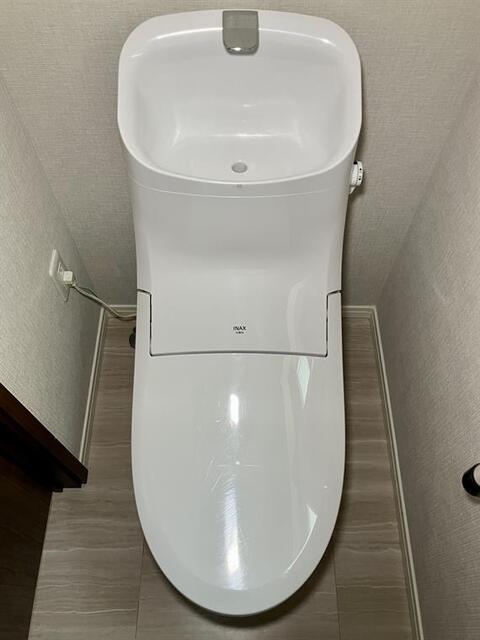 春日町戸建（1） トイレ