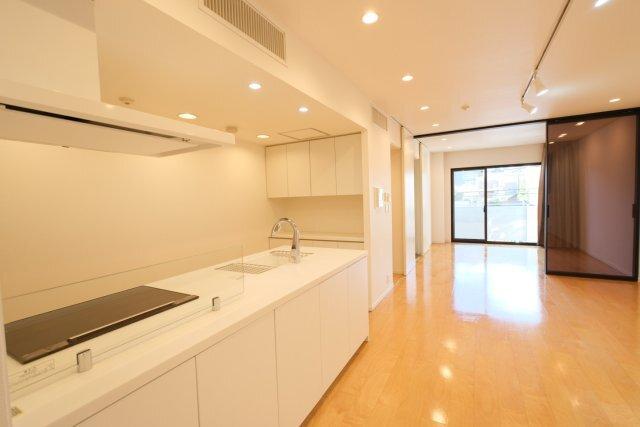小田急コアロード六本木フロンテ（206） 部屋画像