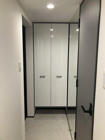 LEGALAND表参道（302） 玄関