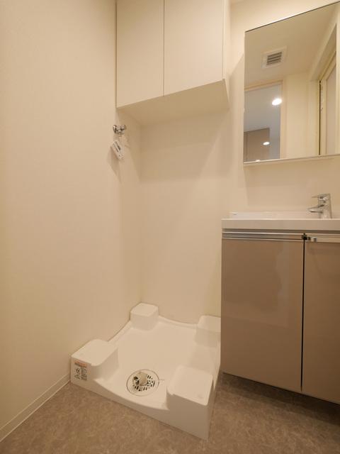 PREMIUM CUBE 中野新橋 DEUX 室内