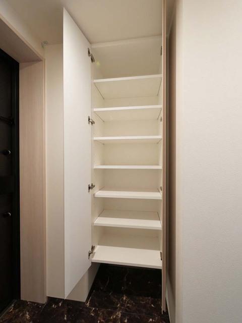 コンポジット渋谷本町 室内