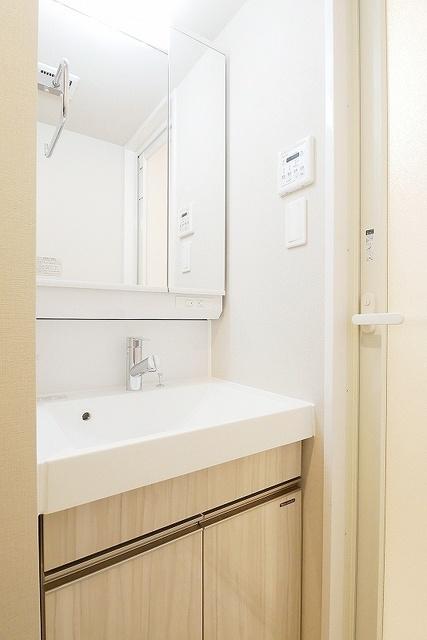 COURTYARD洗足 室内