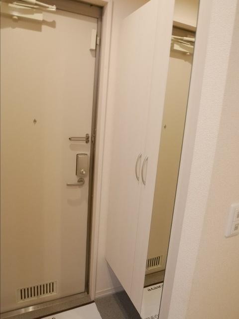 グラディート高田馬場（305） 玄関