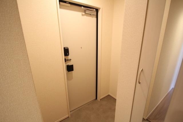 アンジュール新田（105） 玄関