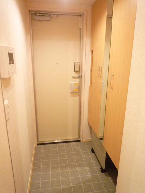 グランドゥール（302） 玄関