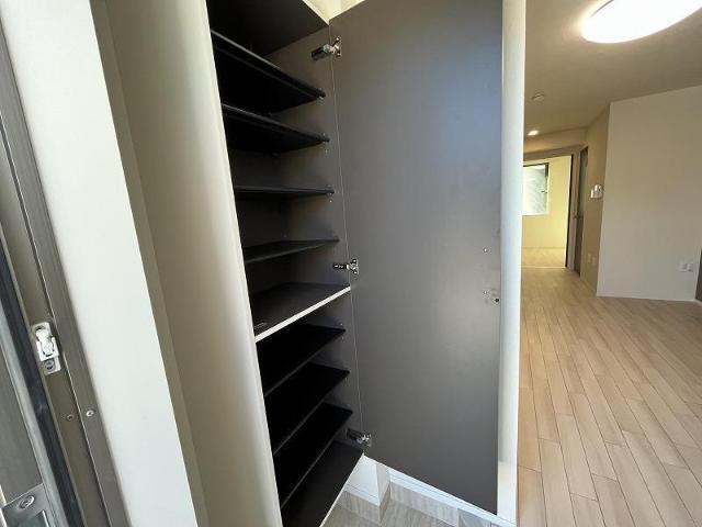 レオン 部屋画像
