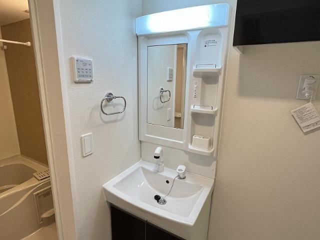 レオン 部屋画像