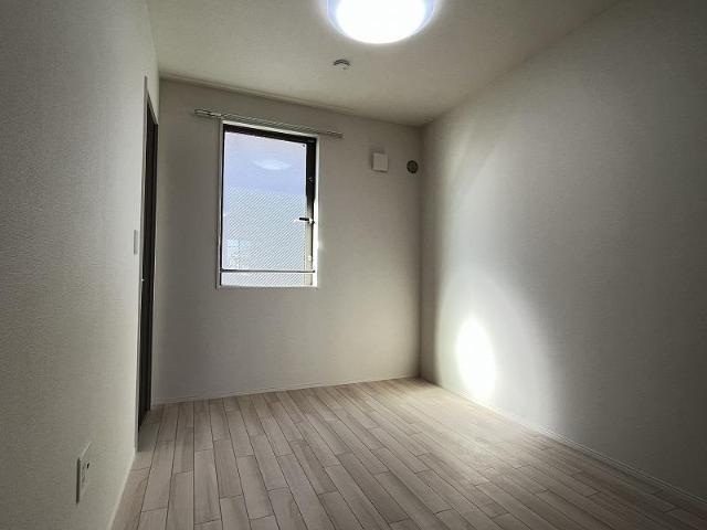 レオン 部屋画像