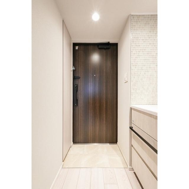 シーズンフラッツ大森西（0802） 玄関