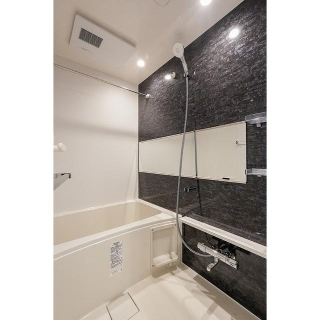 コンフォリア・リヴ文京護国寺（402） バス／シャワー