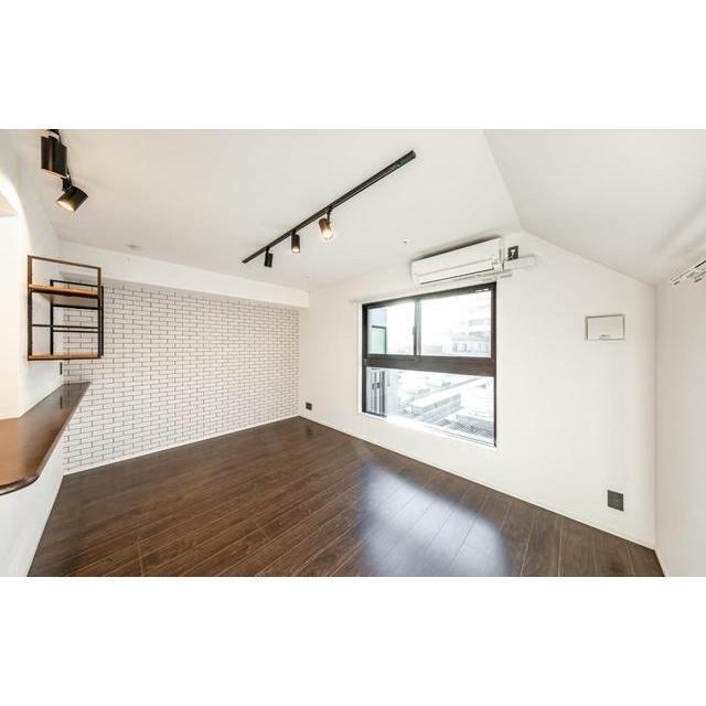 アステラホーム四谷大京町（301） リビング