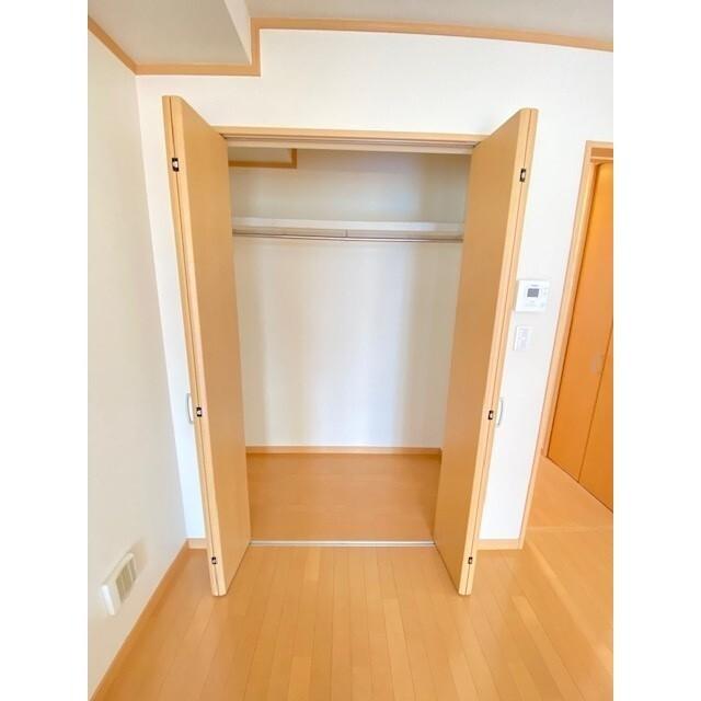 イザットパレス下馬（203） 収納