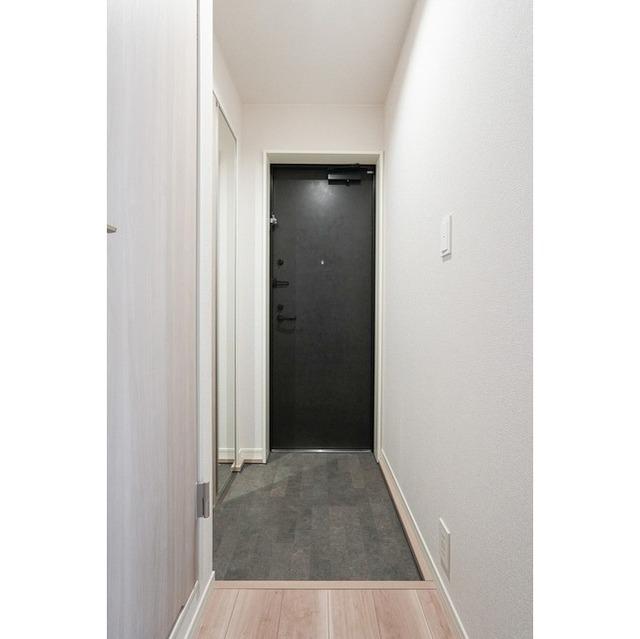 ウェルスクエア渋谷本町（303） 玄関