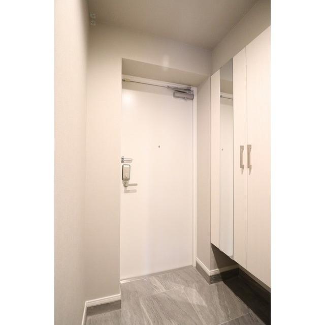Ｌａ　Ｄｏｕｃｅｕｒ巣鴨Ｅａｓｔ（106） 玄関