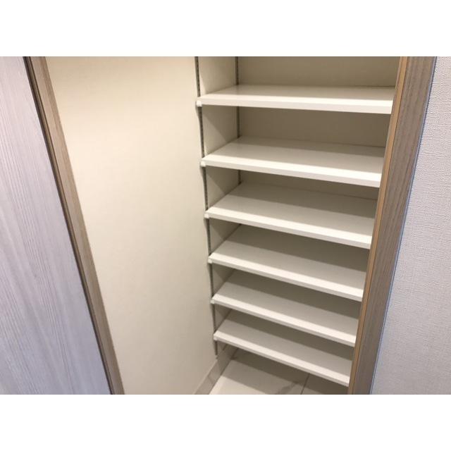 クレヴィア新宿若松町（813） 収納