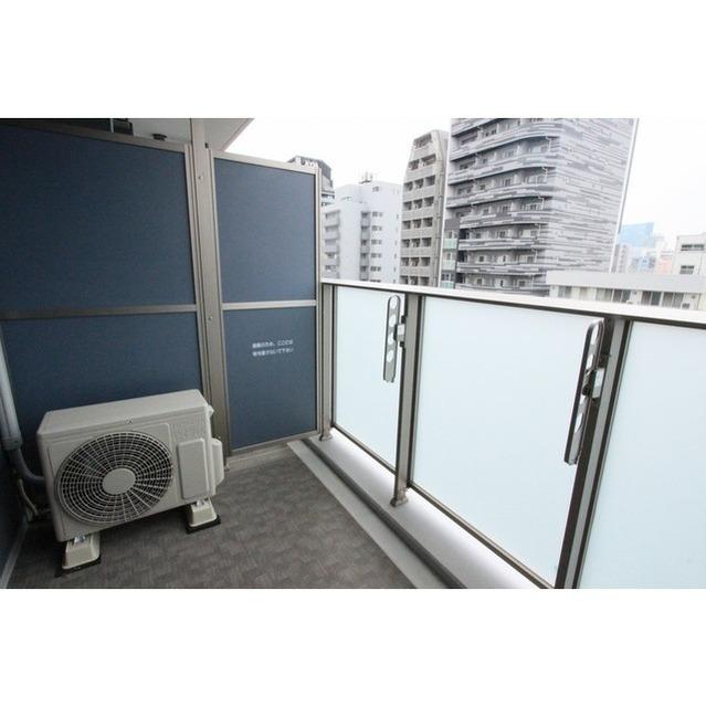 コンフォリア東新宿ステーションフロント（0608） バルコニー