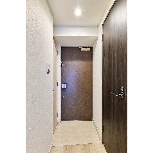 Ａｕｇｕｓｔａ　Ｒｅｓｉｄｅｎｃｅ　新小岩（0401） 玄関
