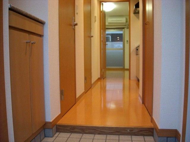 サイレントヒル高野台（403） 玄関