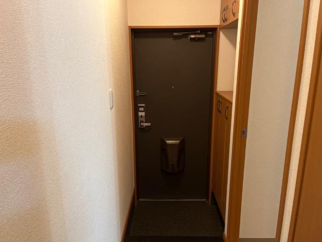 ガーデンヒルズNAKAYAMA弐番館 玄関