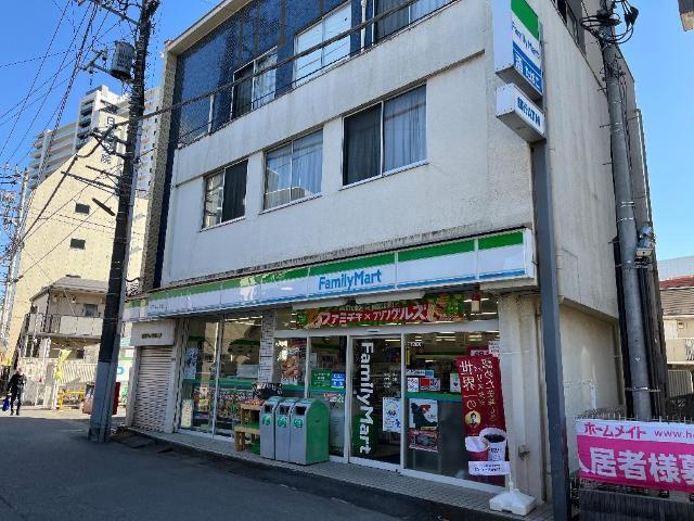 ファミリーマートマツマル柏店：30m