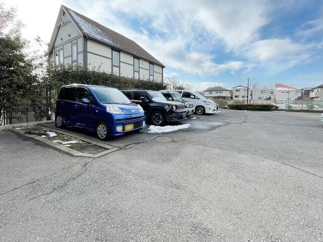 ロワール赤塚（102） 駐車場