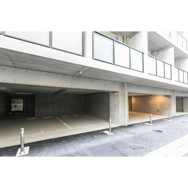 ディームス目黒行人坂（305） 駐車場