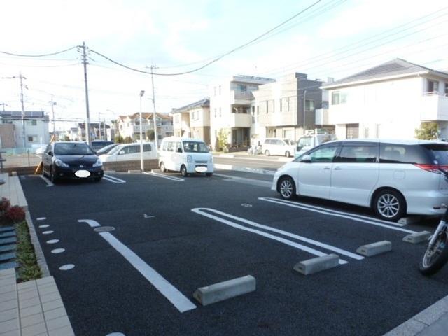 シリウス戸塚（105） 駐車場