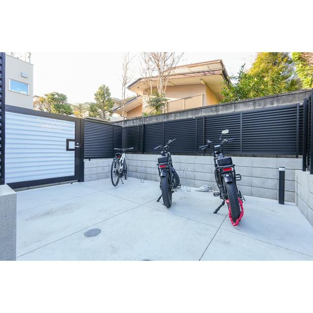 ＧＲＡＮ　ＰＡＳＥＯ下北沢Ⅱ（101） 駐車場