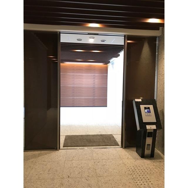 ザ・パークハウス西新宿タワー６０（5906） エントランス