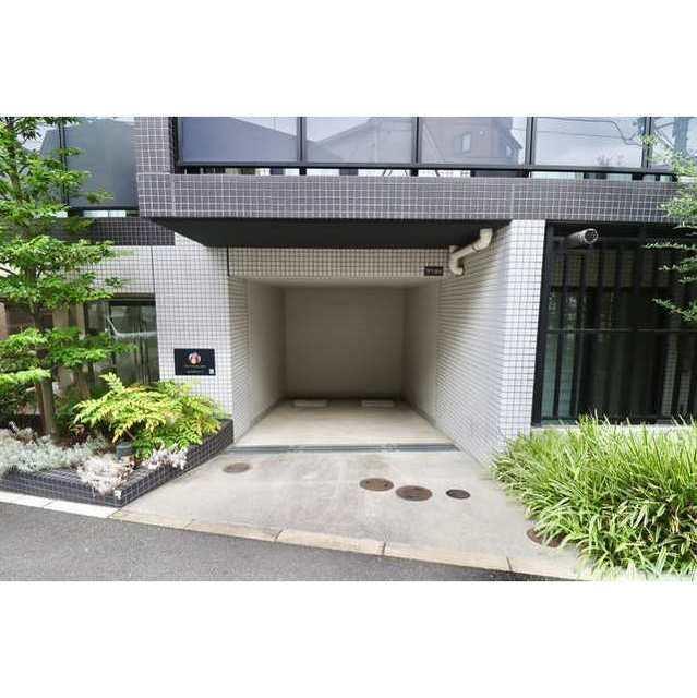ラクラス赤羽（306） 駐車場