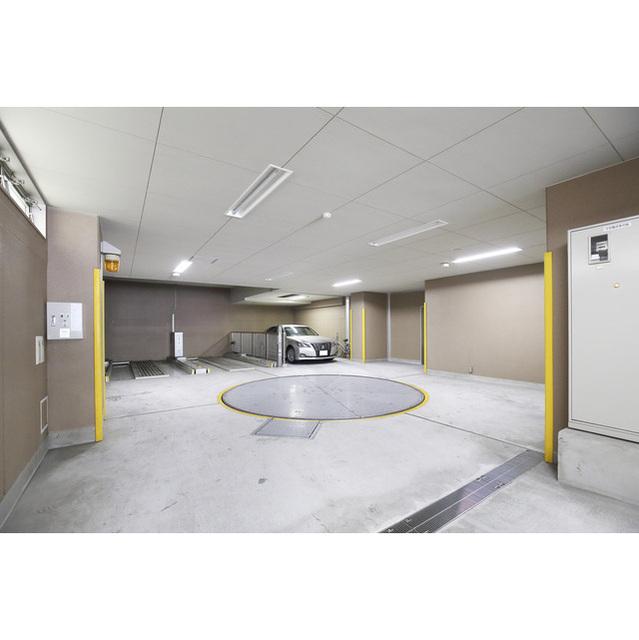 コンフォリア西早稲田（0204） 駐車場