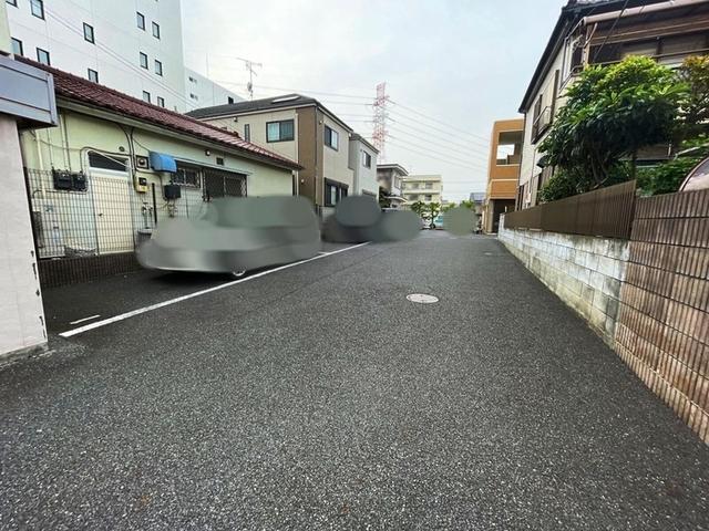ロイヤルハイツＦＵＪＩ（205） 駐車場