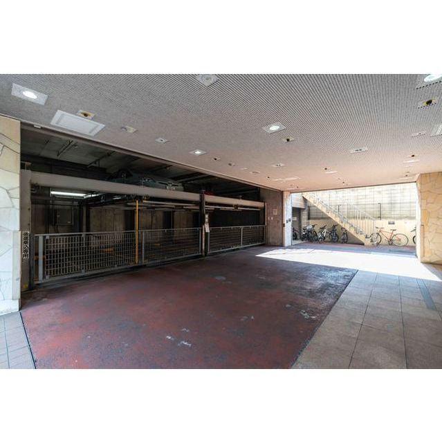 グランカーサ新宿御苑（1004） 駐車場