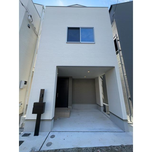 北千住駅より徒歩11分 築3年9ヶ月 3階建の賃貸物件