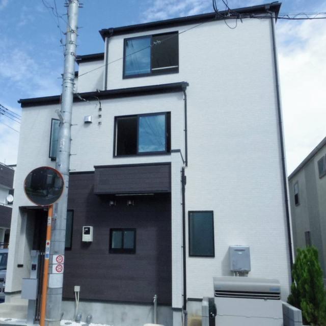 下赤塚駅より徒歩19分 築4年4ヶ月 3階建の賃貸物件