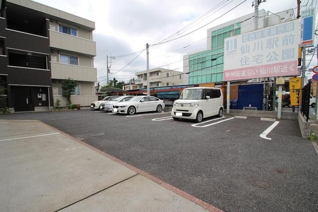 プランドール（201） 駐車場