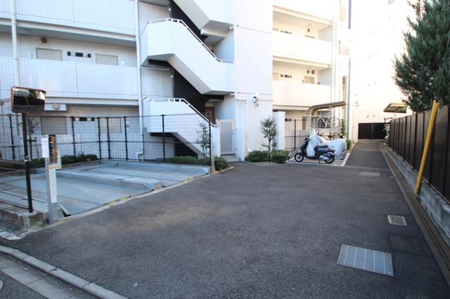 カスタリア用賀（0104） 駐車場